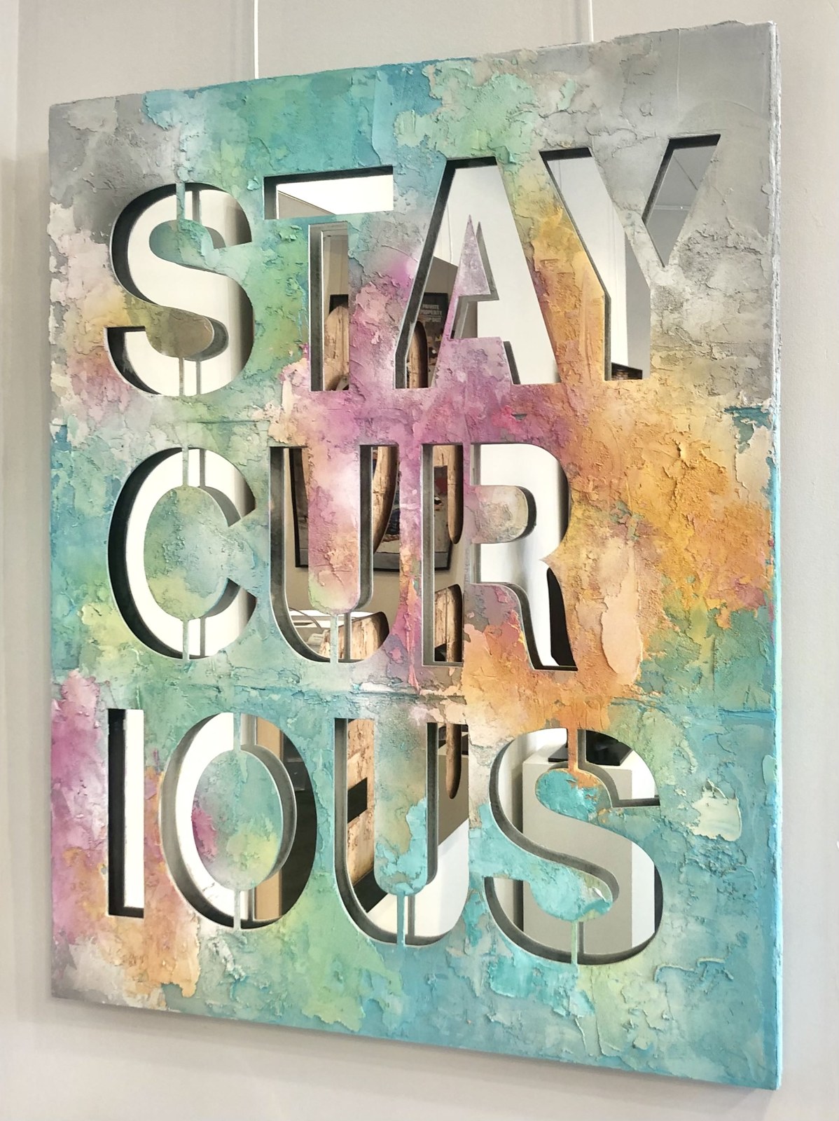SERIE FULL PAINTED COLORS - Stay Curious - fond colors, 2021
