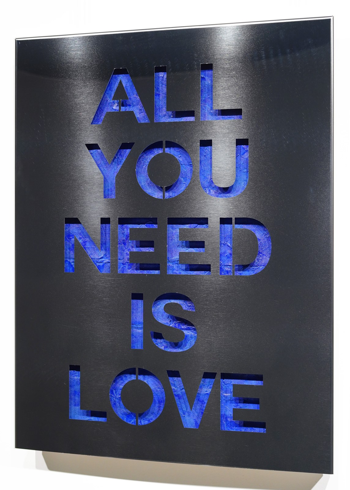All you need is love - inox fond bleu Klein, 2023